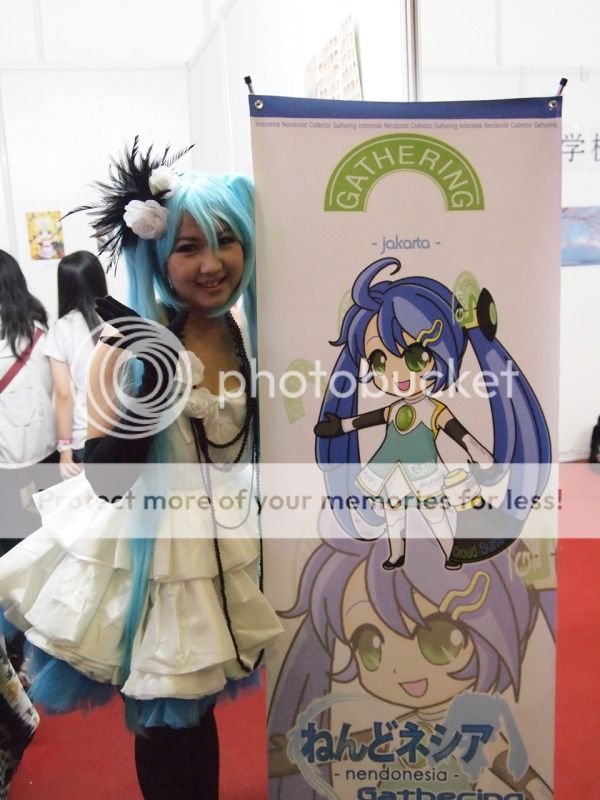 We got another cosplayer We got another cosplayer