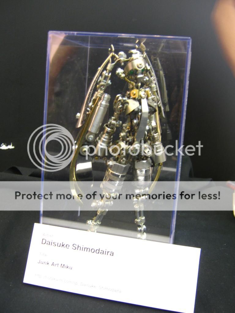 Junk Art Miku by Daisuke Shimodaira