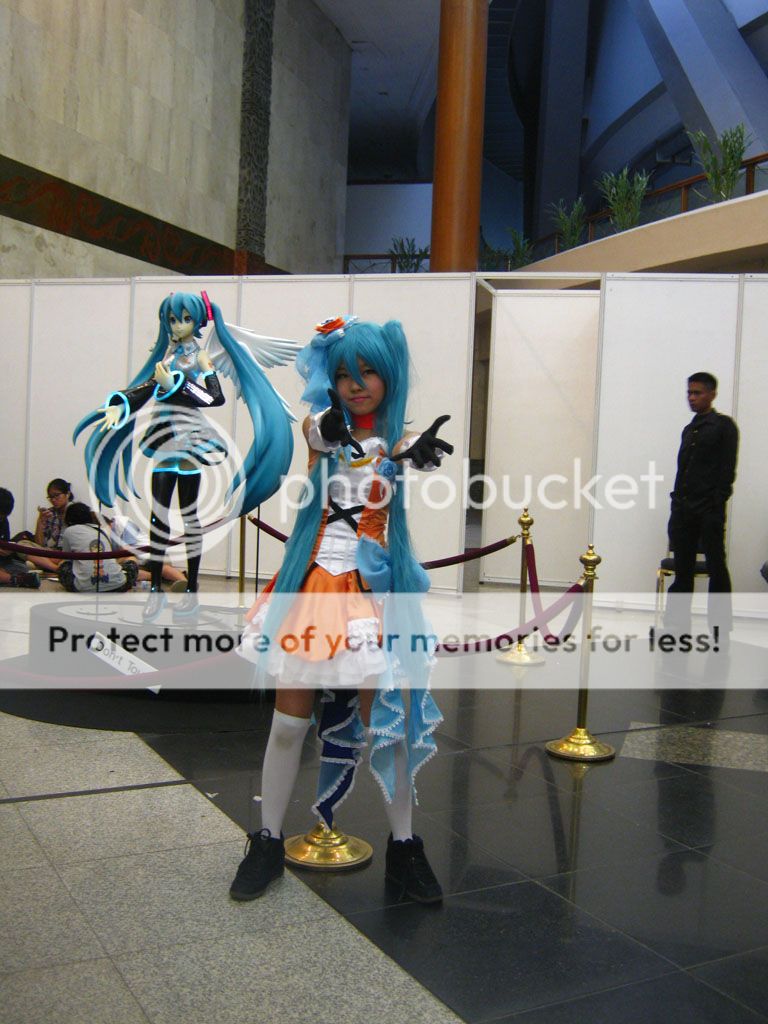 Miku cosplay