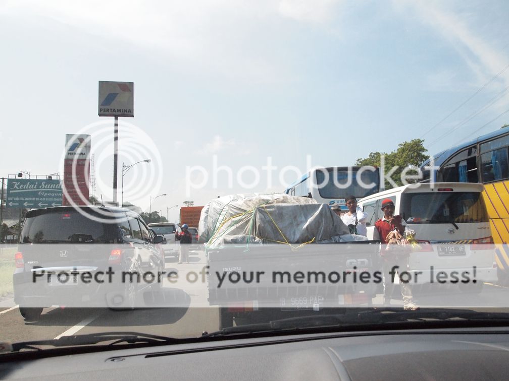 Macet di Tol Macet di Tol