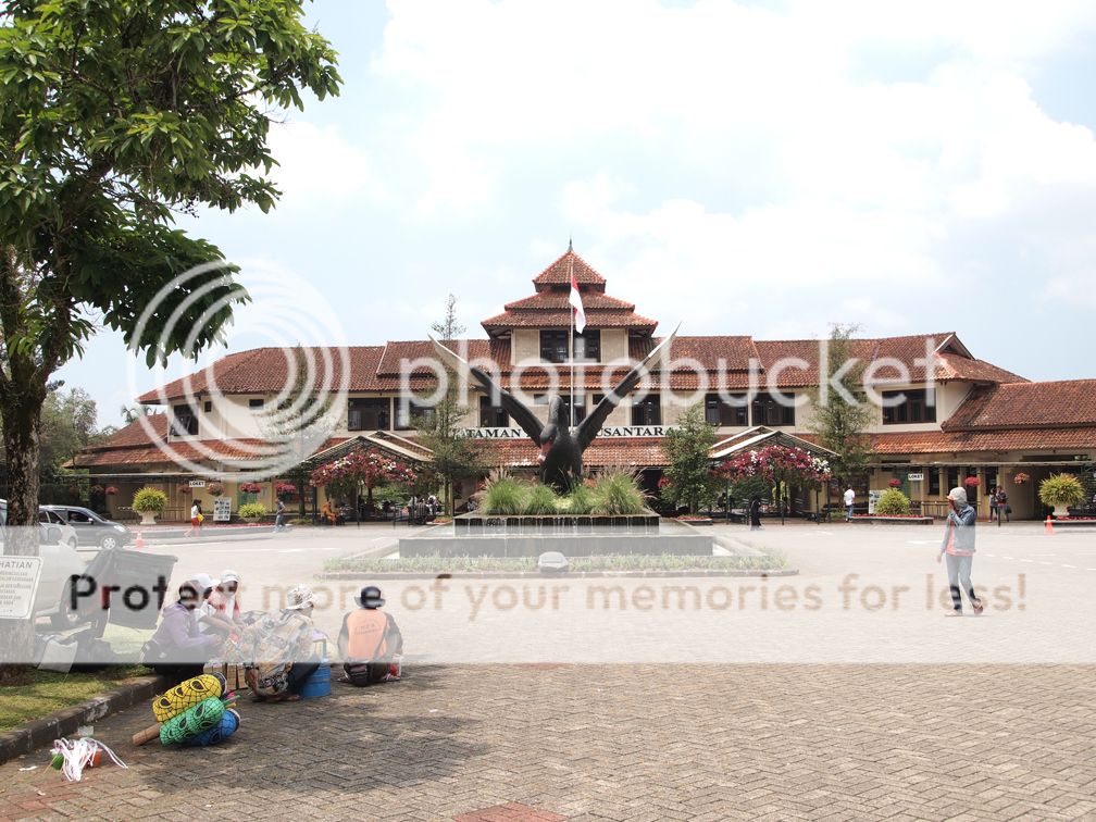 Taman Bunga Nusantara Taman Bunga Nusantara