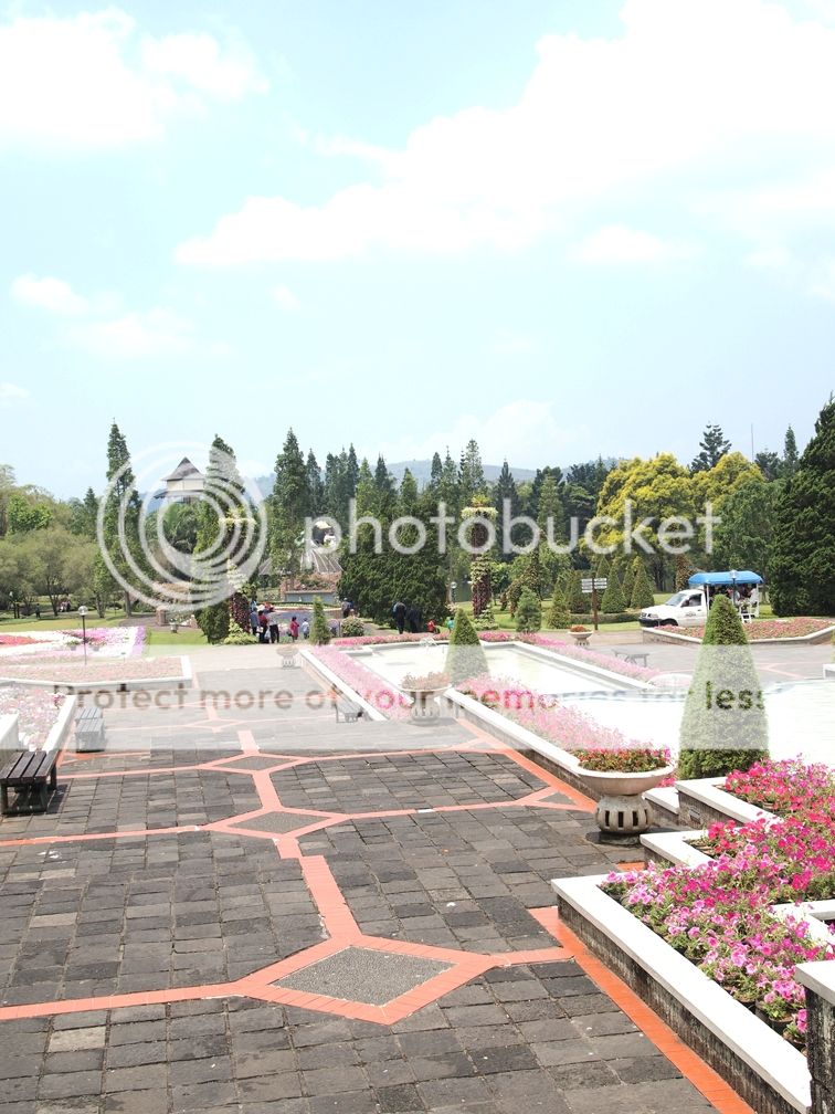 Area setelah pintu masuk Area setelah pintu masuk