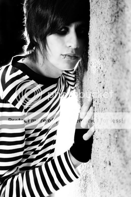 how to put on emo makeup. applying makeup games. hair